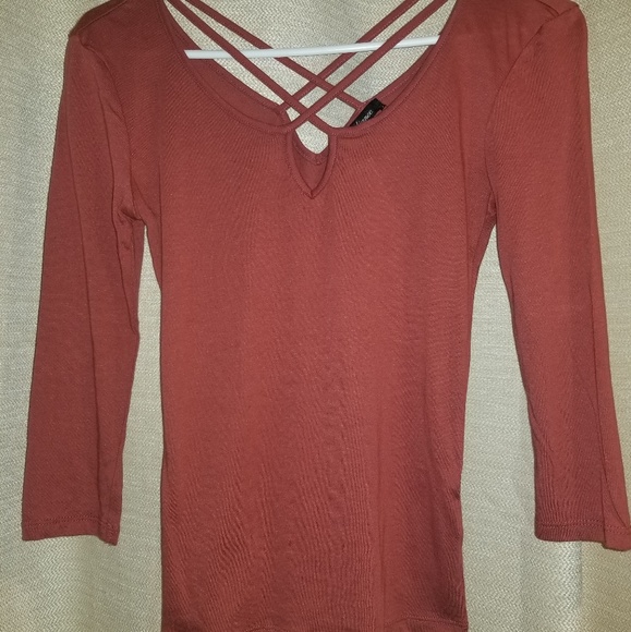 Criss Cross sexy top - Picture 2 of 2